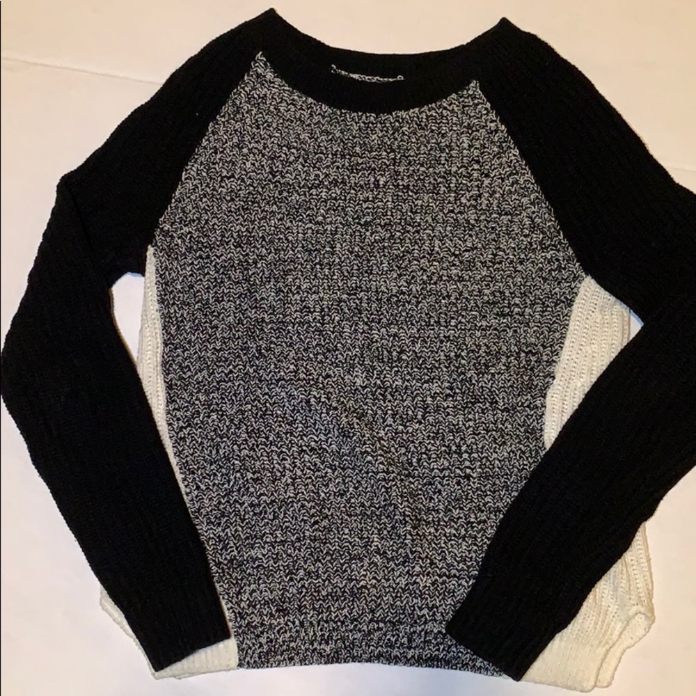 Cute grey/black/white Express sweater - Picture 1 of 4